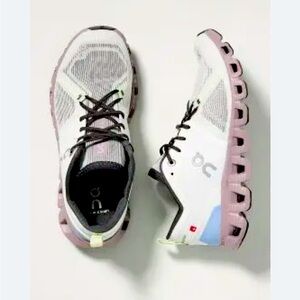 On Cloud X 3 Shift Cross Training Shoe - Size 9 - White/Heron